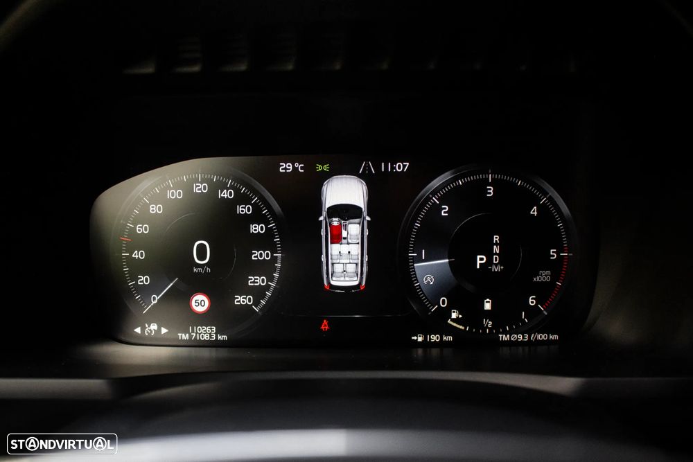 Volvo XC 90 B5 D AWD Geartronic Momentum Pro - 17