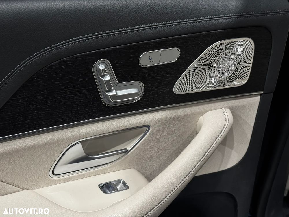 Mercedes-Benz GLS - 23