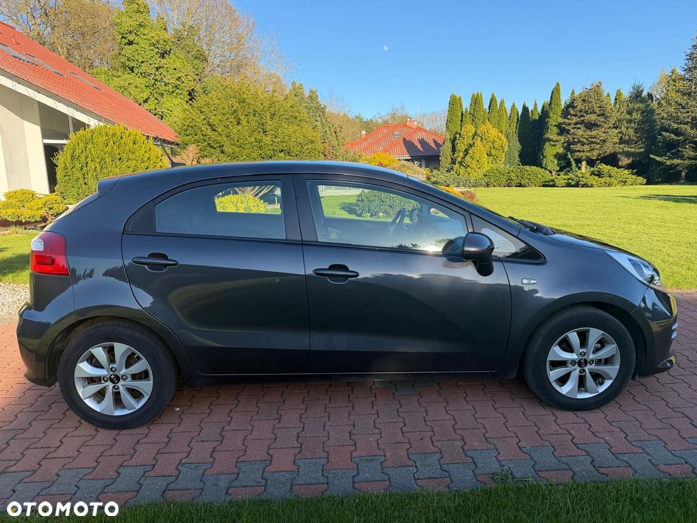 Kia Rio 1.1 CRDI Dream Team Edition - 17