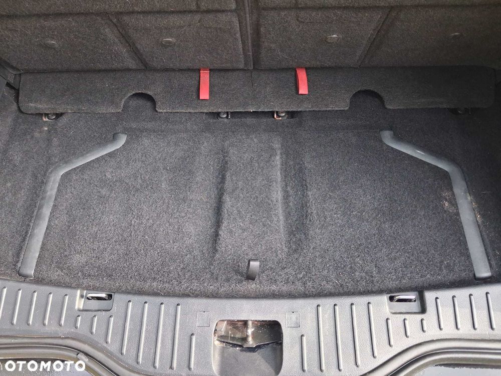 Ford S-Max - 9