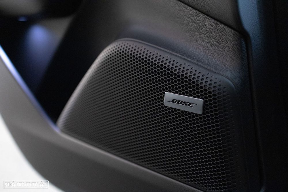 Porsche Macan Electric 4 - 50