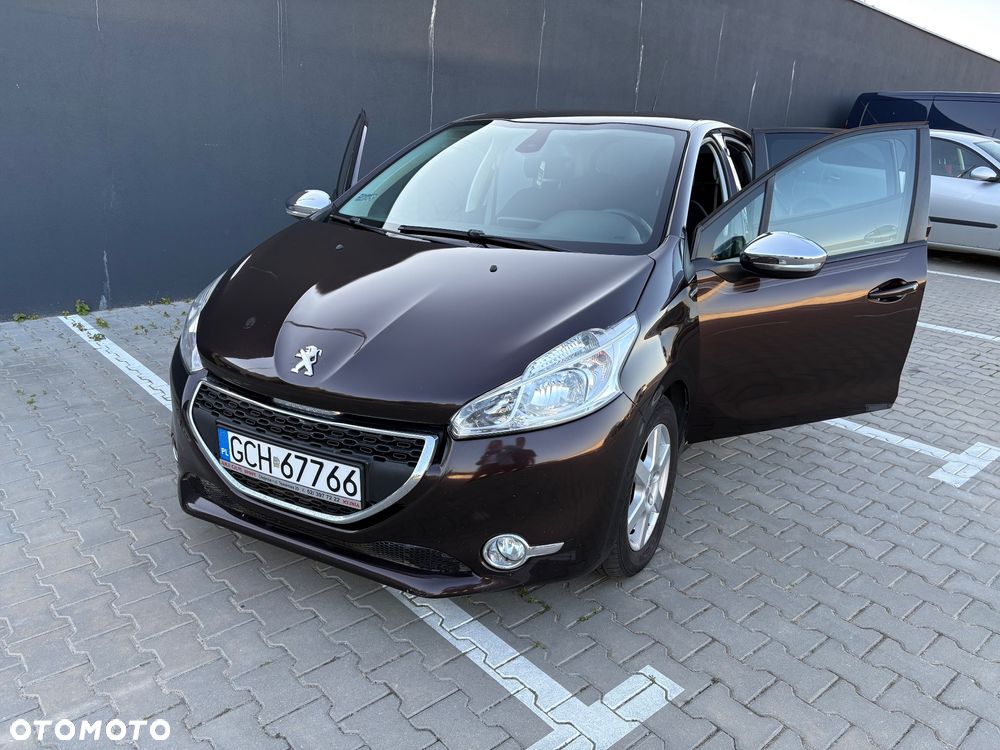 Peugeot 208 1.2 PureTech Style - 11