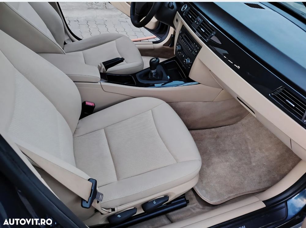 BMW Seria 3 320i - 8
