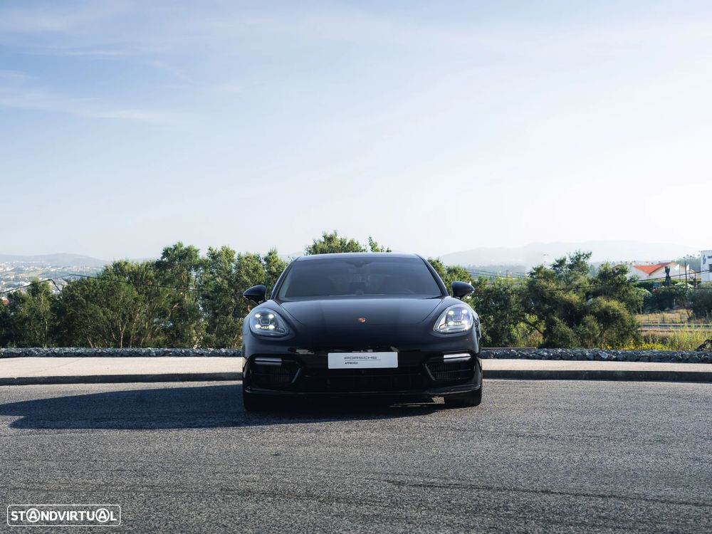 Porsche Panamera 4 E-Hybrid - 11