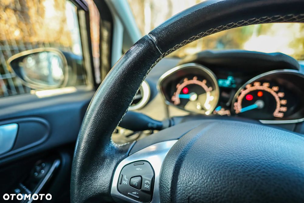 Ford Fiesta 1.0 EcoBoost STart-Stop Titanium - 20