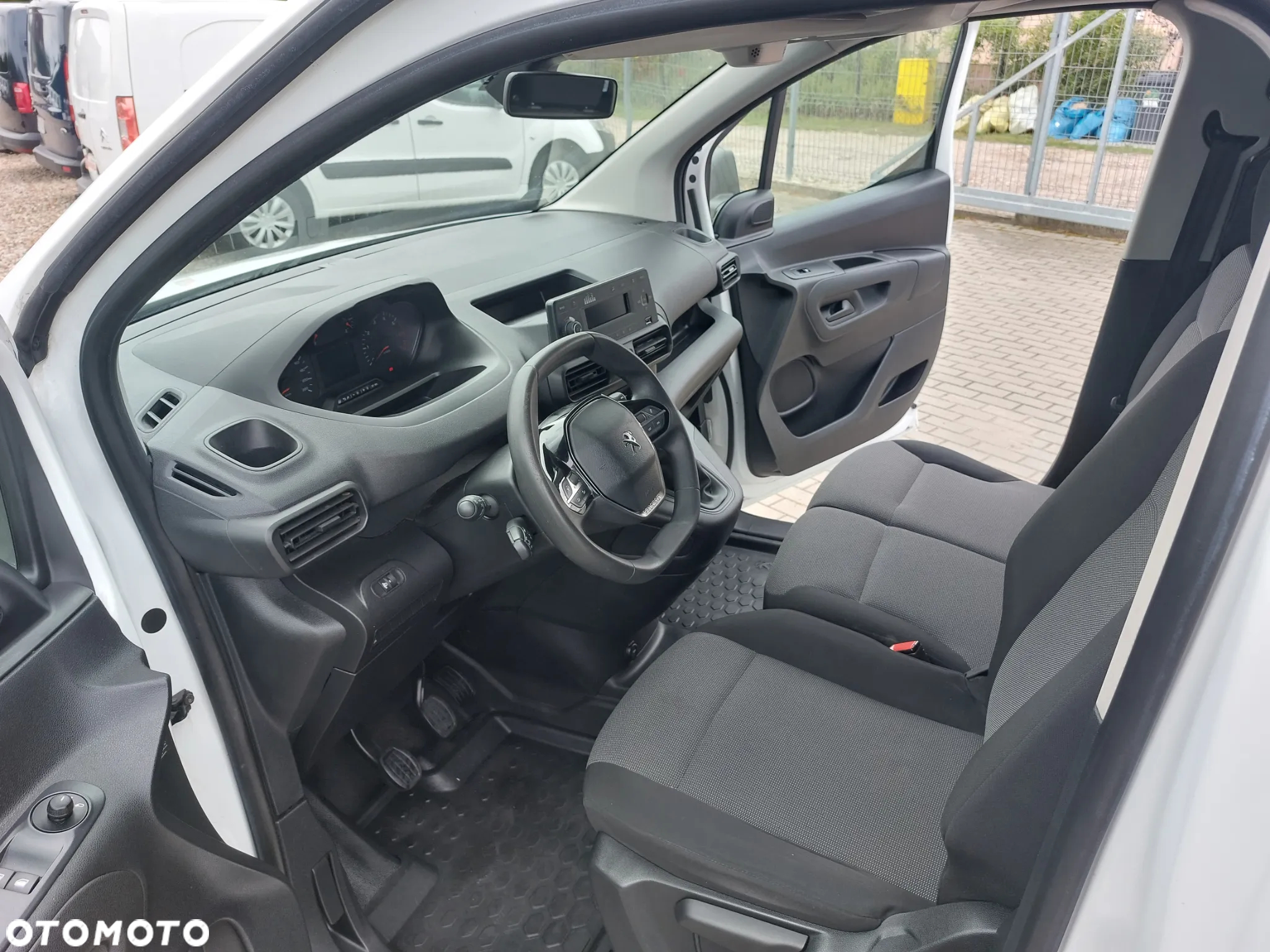 Peugeot Partner - 11