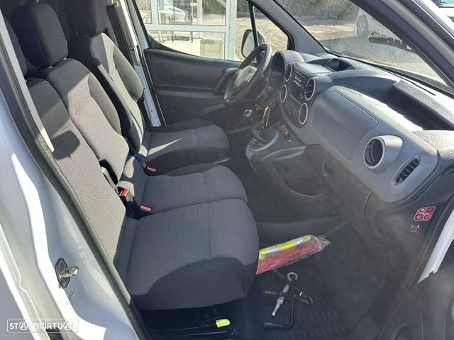 Peugeot PARTNER 3 LUGARES - 13