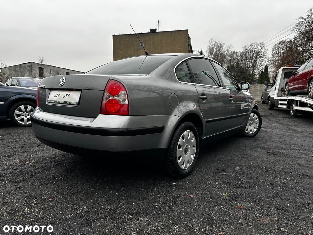 Volkswagen Passat - 8