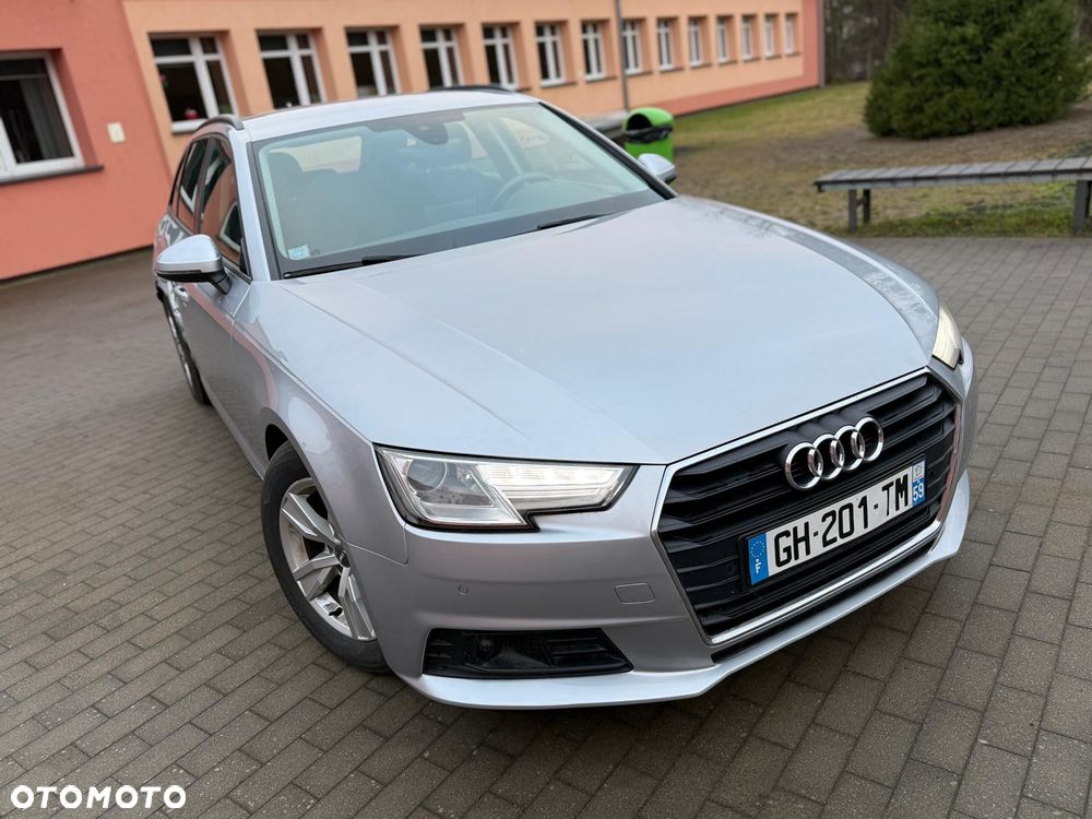 Audi A4 Avant 2.0 TDI ultra S tronic - 2