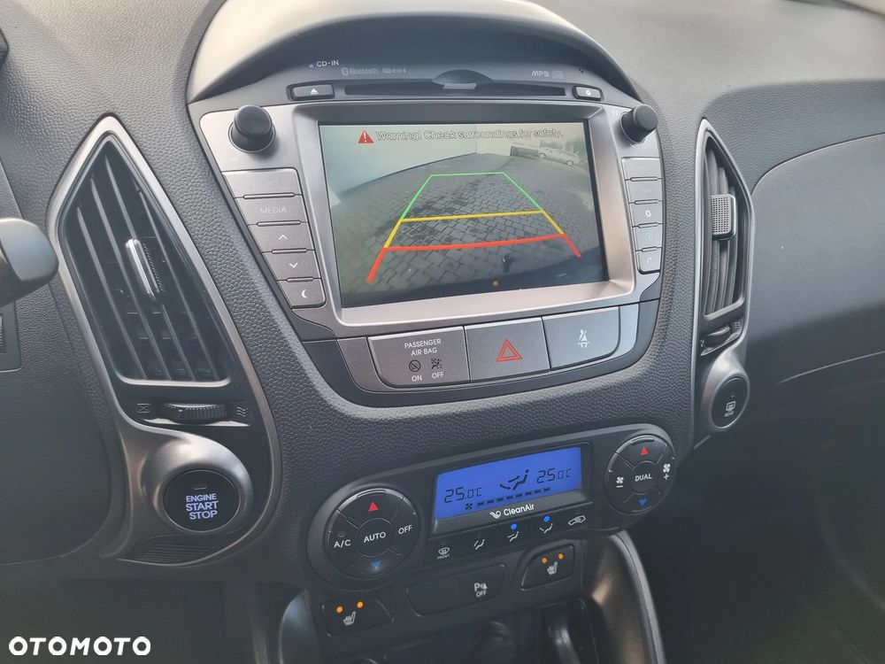 Hyundai ix35 1.6 2WD Fifa World Cup Edition - 25