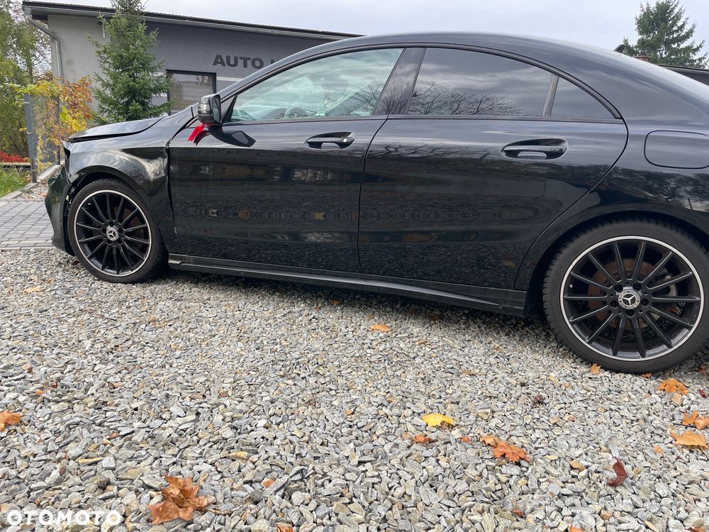 Mercedes-Benz CLA 200 7G-DCT AMG Line - 10