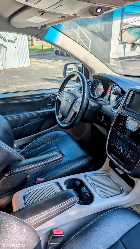 Chrysler Town & Country 3.6 Touring - 10