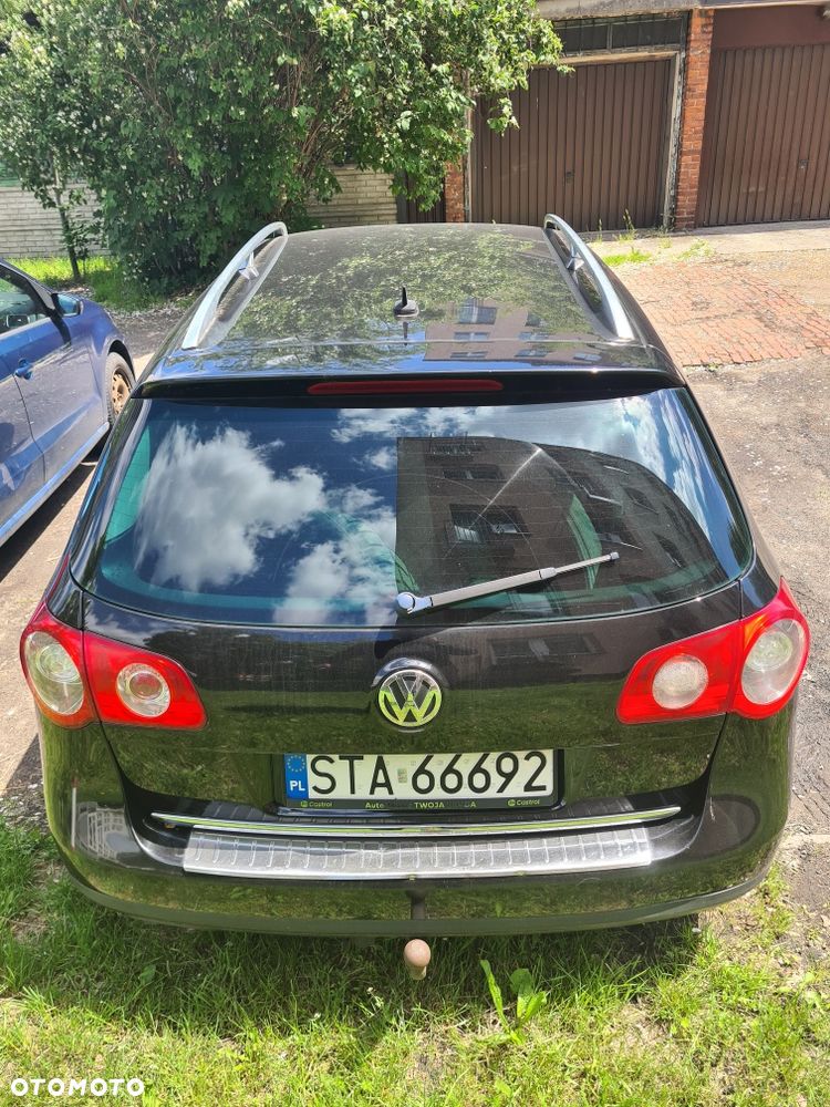 Volkswagen Passat - 4