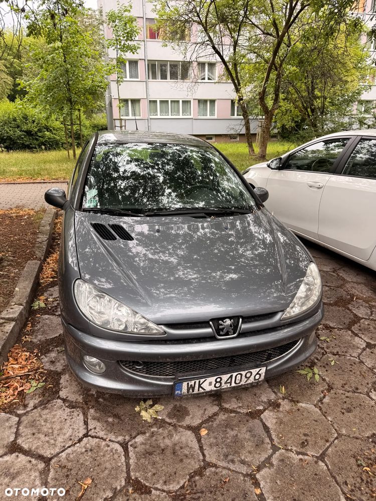 Peugeot 206 - 1