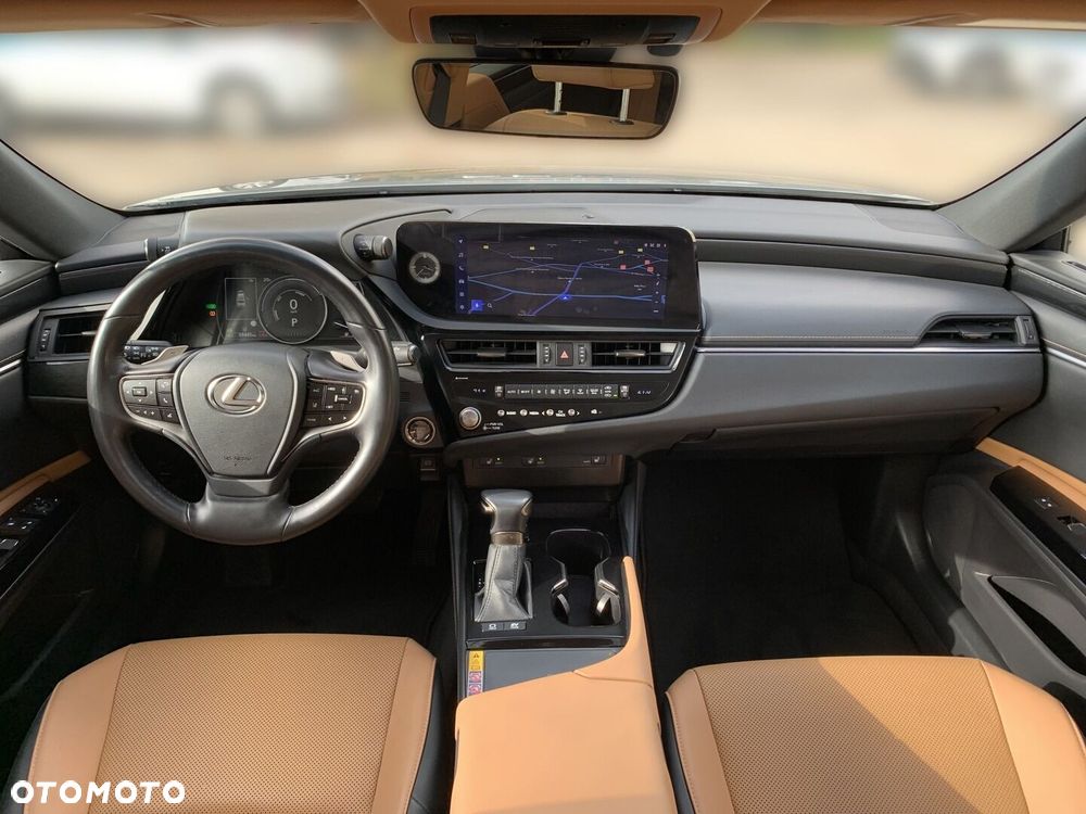 Lexus ES 300h Business Edition - 17