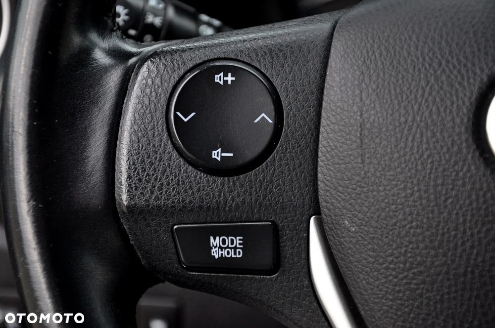 Toyota Auris 1.4 D-4D Premium Comfort - 25