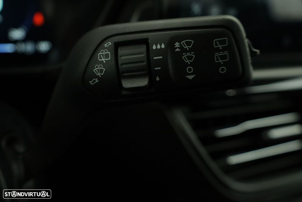 Ford Focus 1.0 EcoBoost MHEV ST-Line X - 17