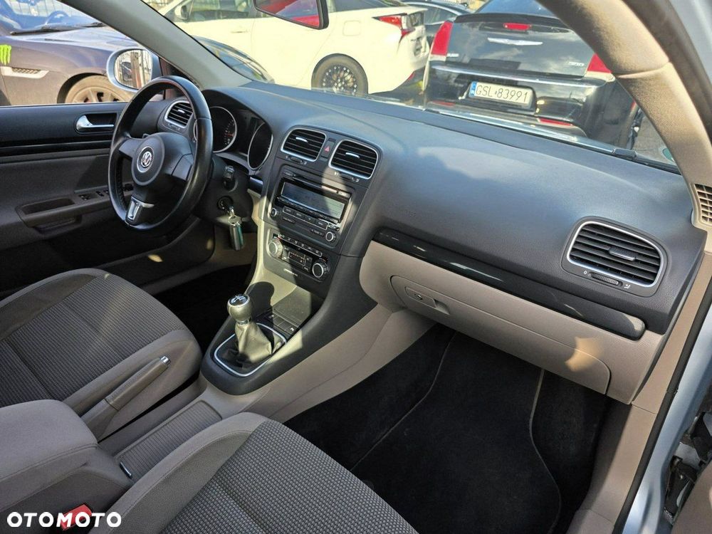 Volkswagen Golf Variant 1.6 TDI DPF BlueMotion Technology Trendline - 22