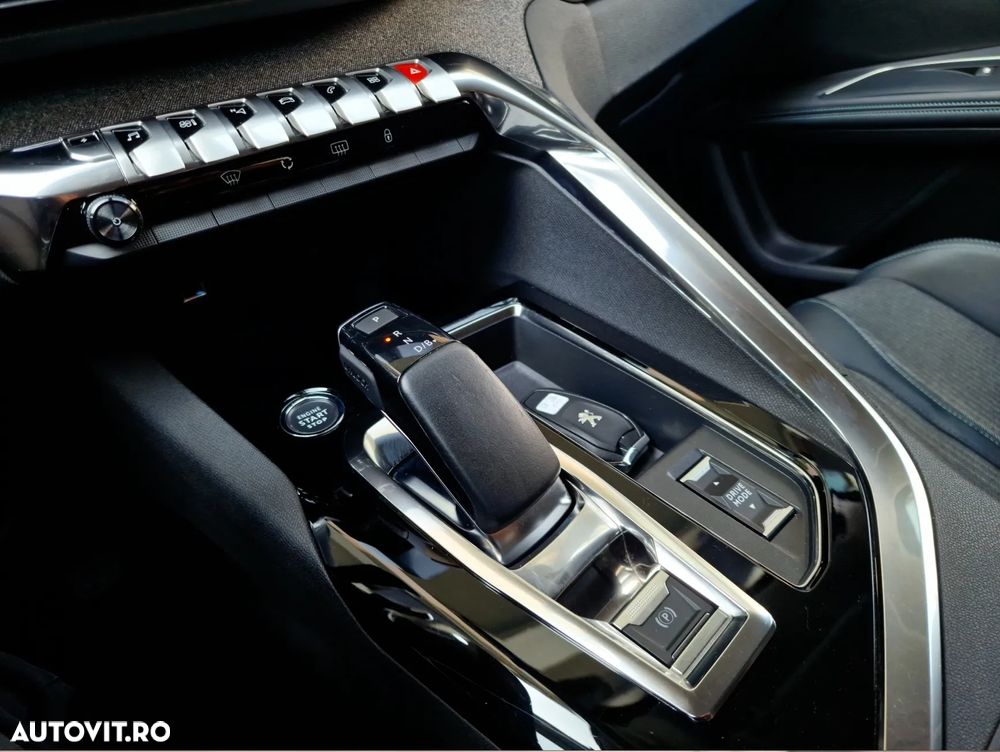 Peugeot 3008 225 e-EAT8 Allure Pack - 20