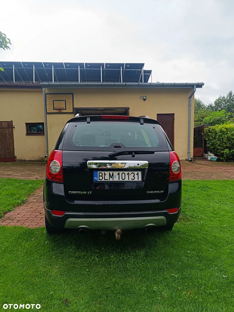 Chevrolet Captiva 2.0 d LT high 5os - 3