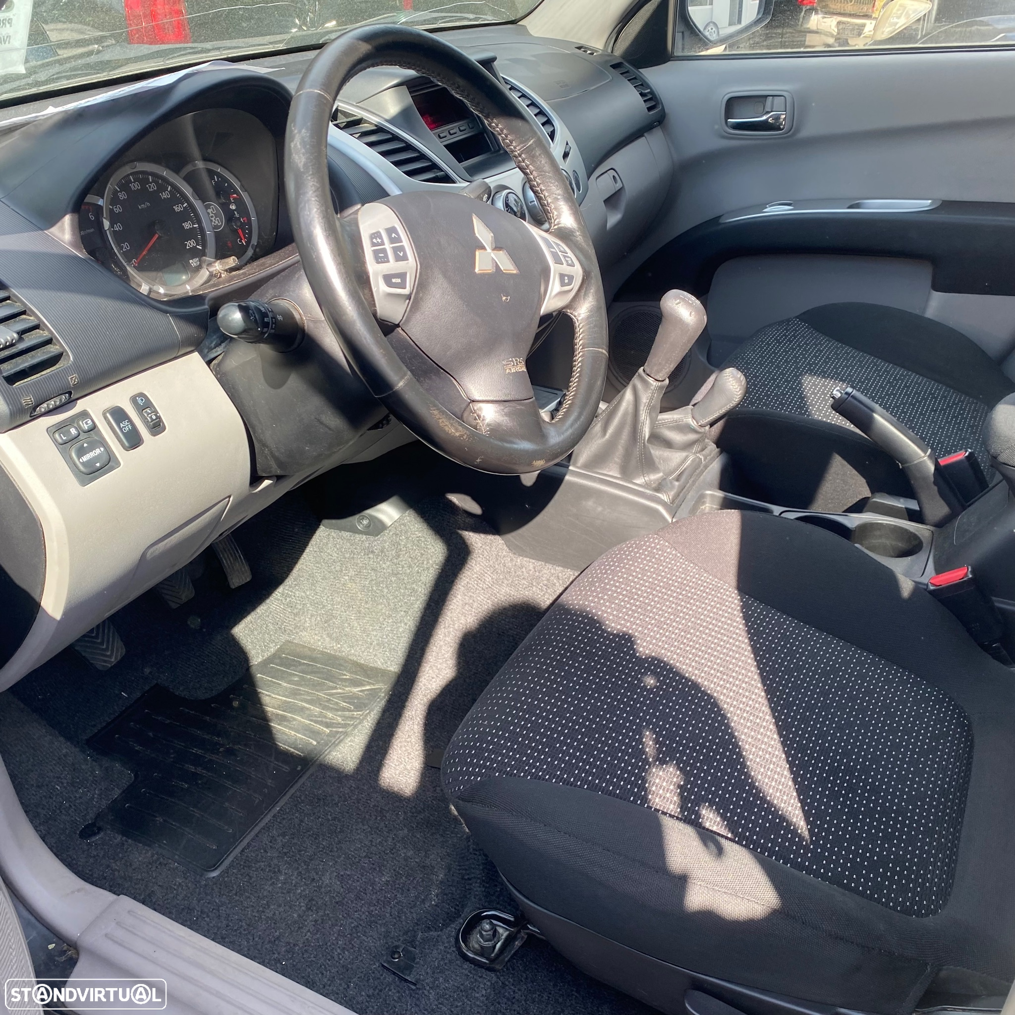 Mitsubishi L200 Pick Up 4x4 DPF Top Cabine Dupla - 16