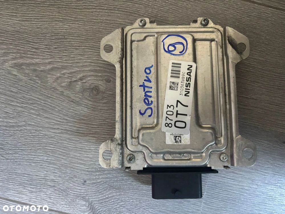 Nissan Sentra sterownik silnika - 2