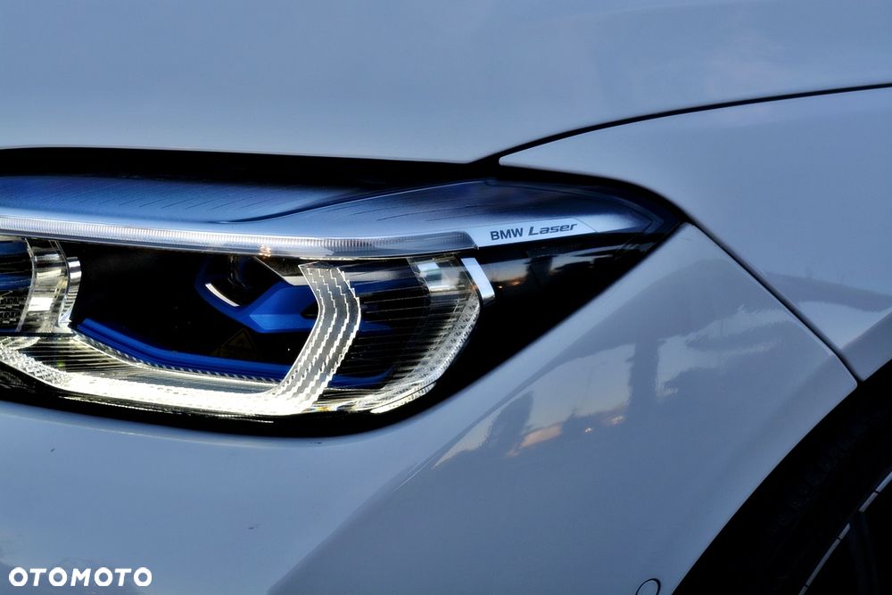 BMW Seria 7 750Li xDrive - 16