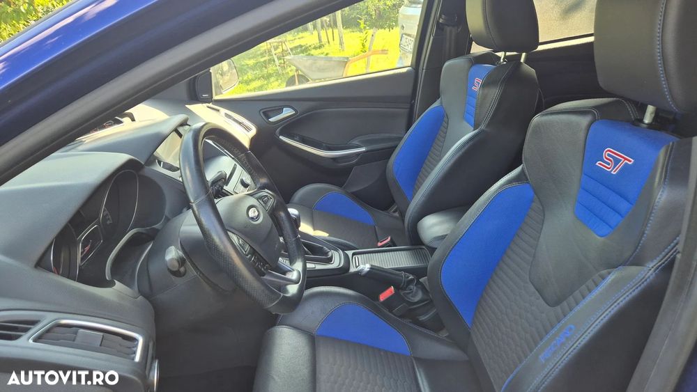 Ford Focus - 13