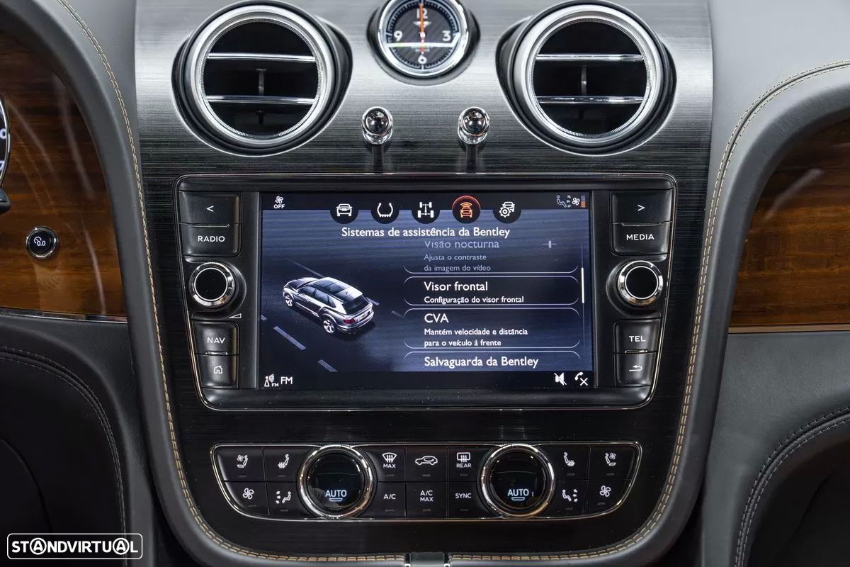 Bentley Bentayga V8 - 36