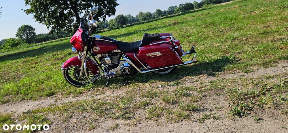 Harley-Davidson Touring Street Glide - 12