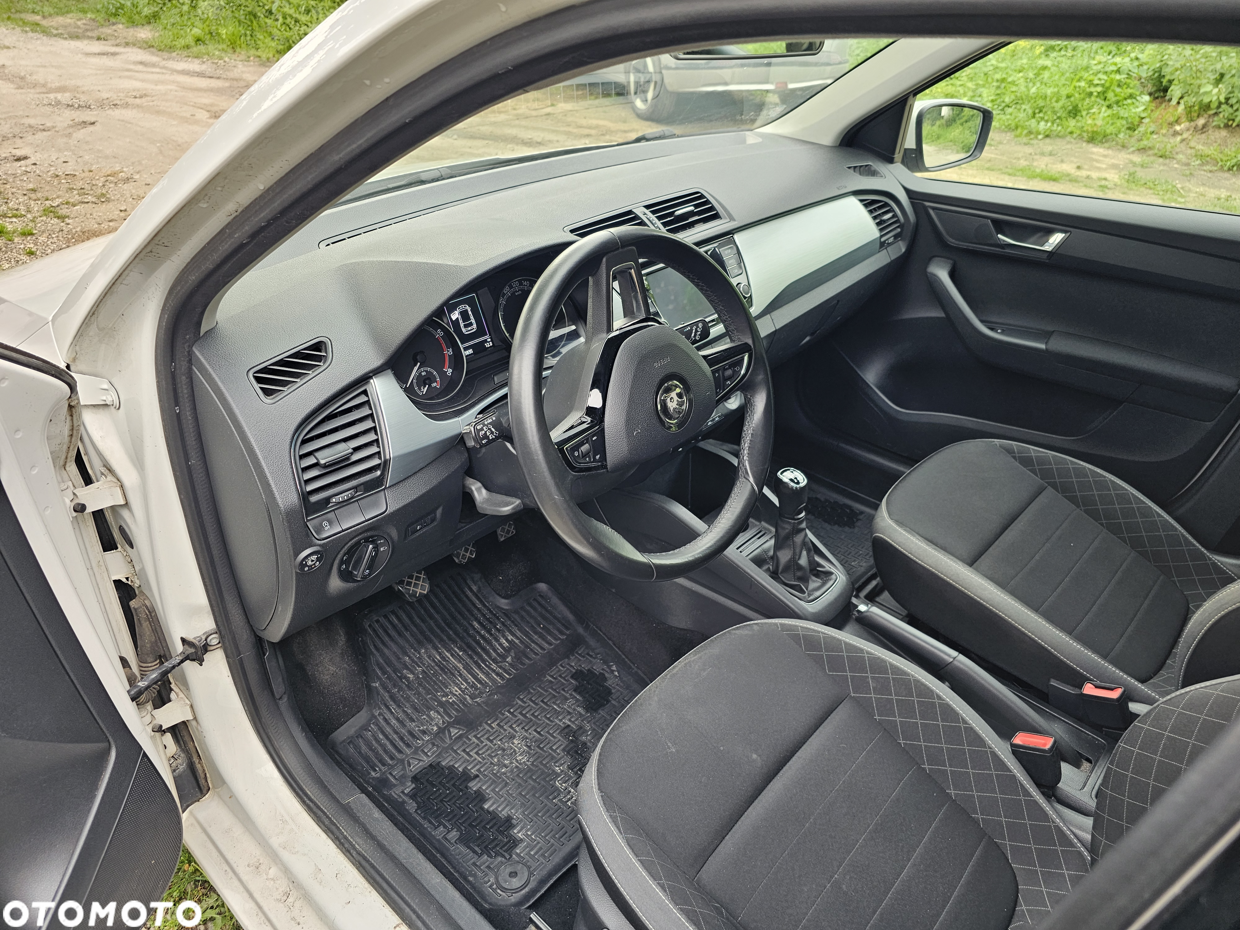 Skoda Fabia 1.0 Clever - 5