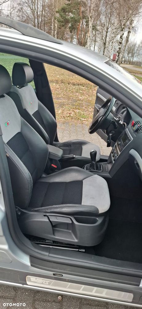 Skoda Octavia 2.0 TDI RS - 8
