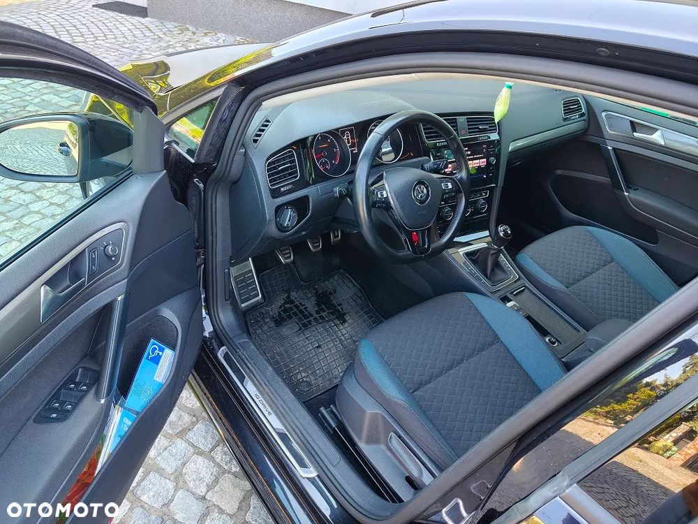 Volkswagen Golf 1.6 TDI SCR IQ.DRIVE - 16