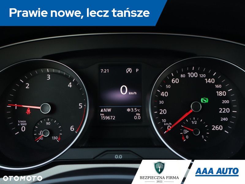 Volkswagen Passat - 12