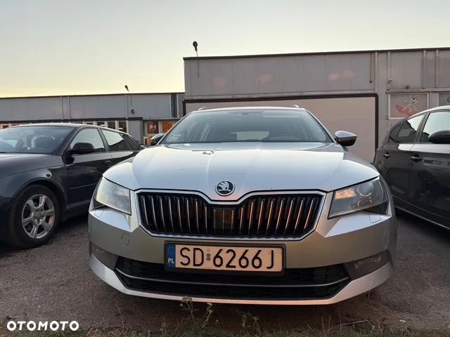 Skoda Superb 2.0 TDI Ambition DSG - 7