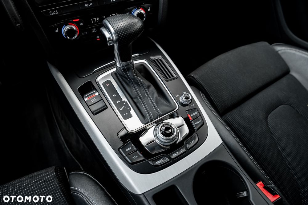 Audi A4 Avant 2.0 TDI DPF quattro S tronic S line Sportpaket - 33