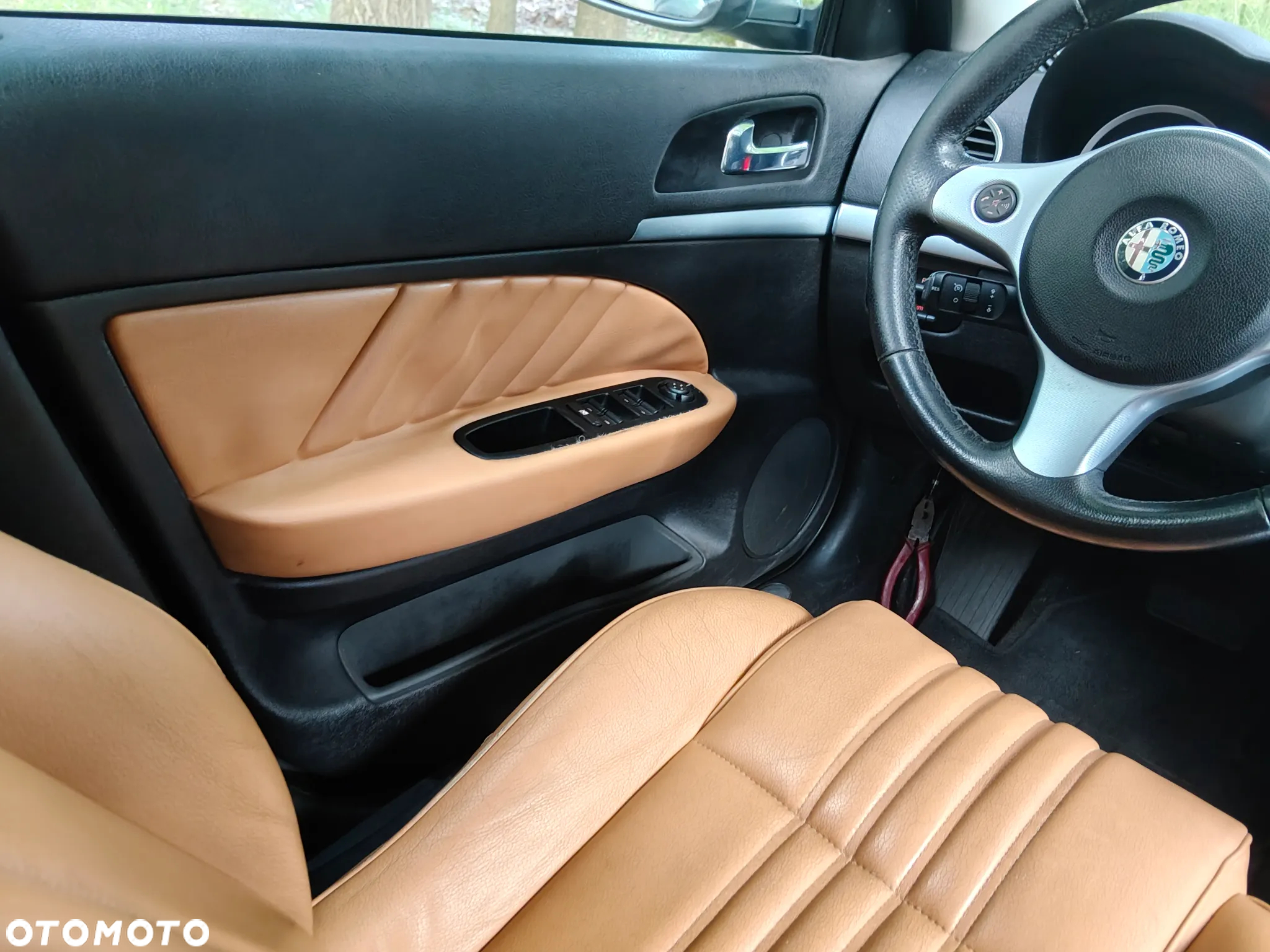 Alfa Romeo 159 2.4 JTDM 20V DPF Q-Tronic Distinctive - 32