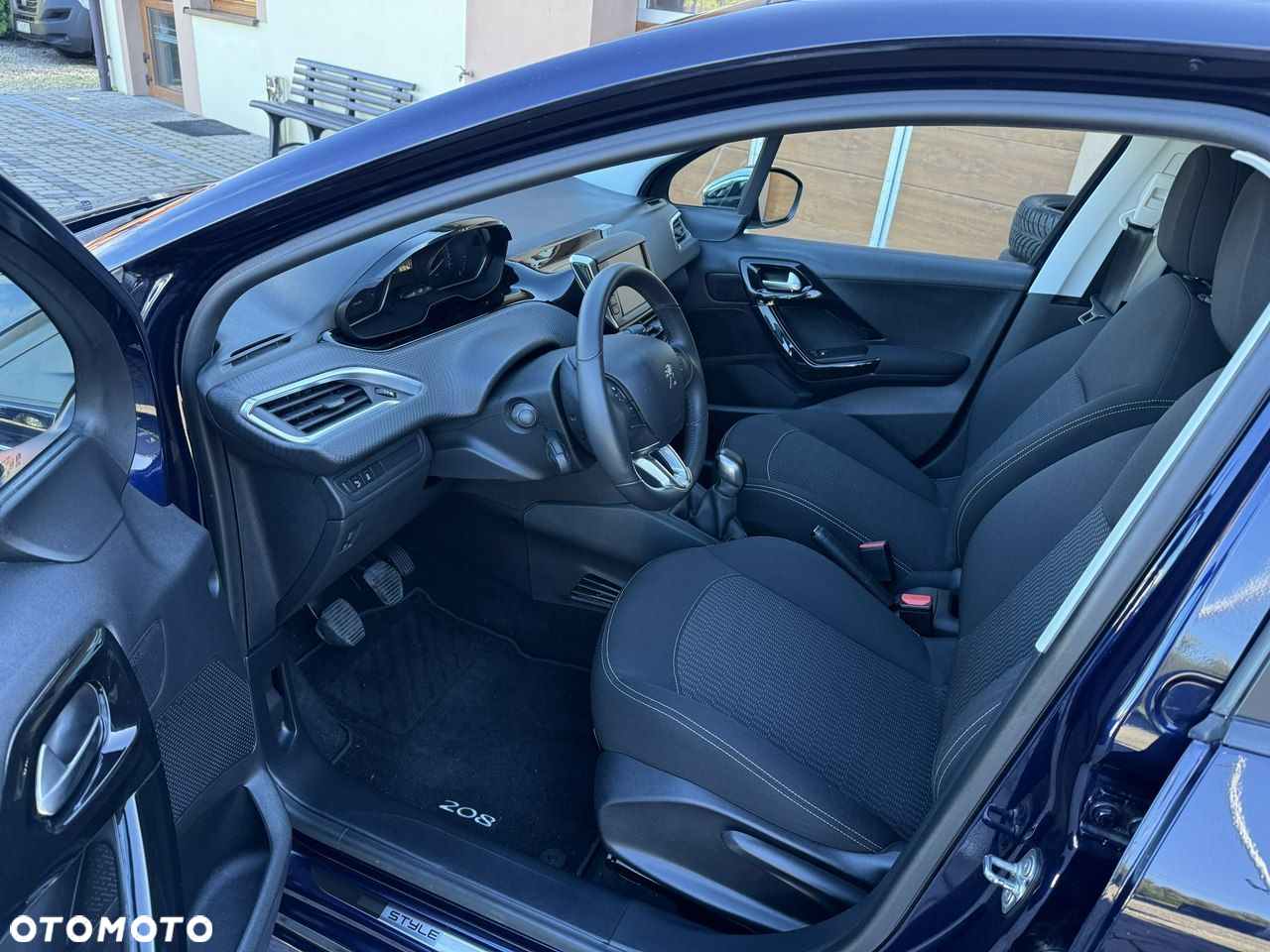 Peugeot 208 1.2 PureTech Style - 21