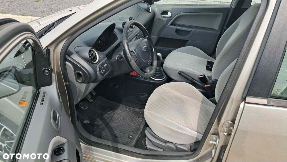 Ford Fiesta 1.4 Ghia - 7