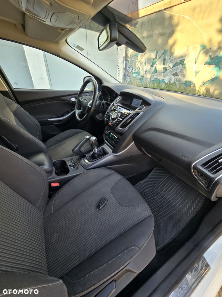 Ford Focus 1.6 EcoBoost Gold X (Trend) - 14