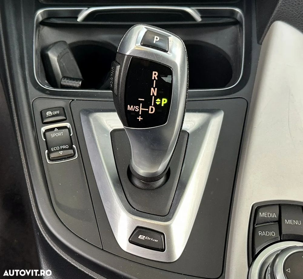 BMW Seria 3 330e iPerformance Advantage - 11