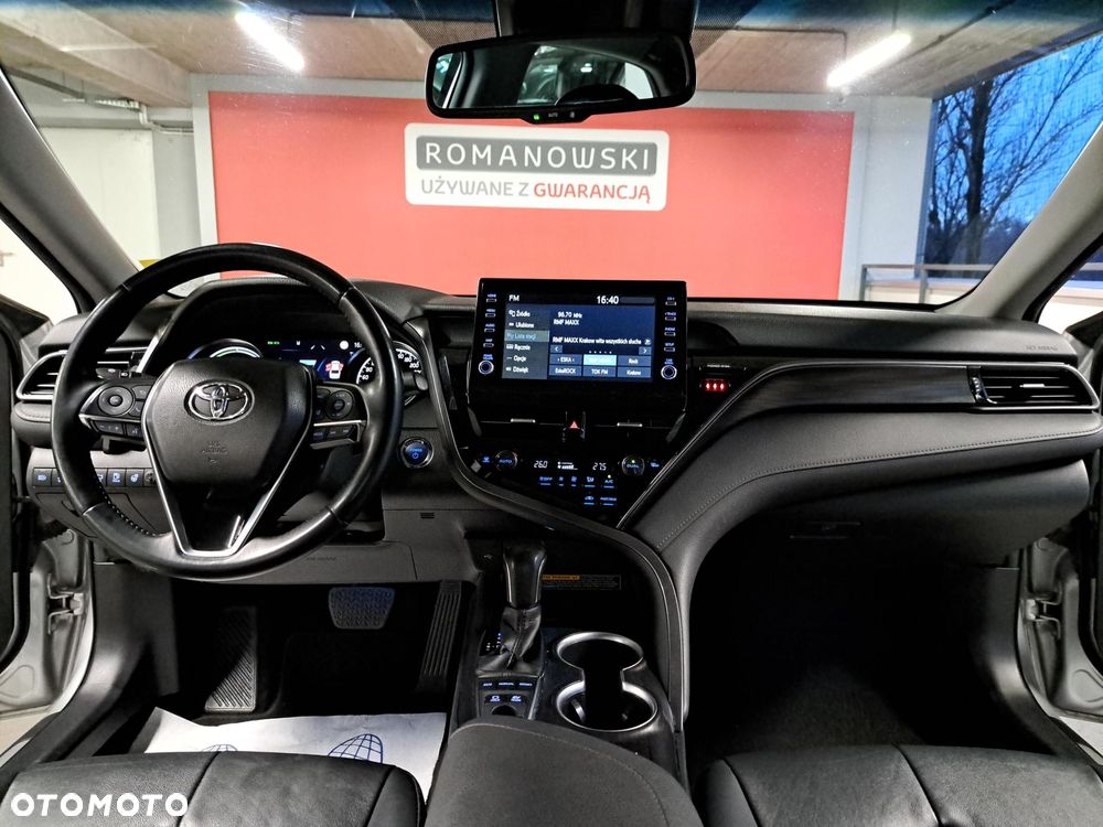 Toyota Camry 2.5 Hybrid Executive CVT - 18