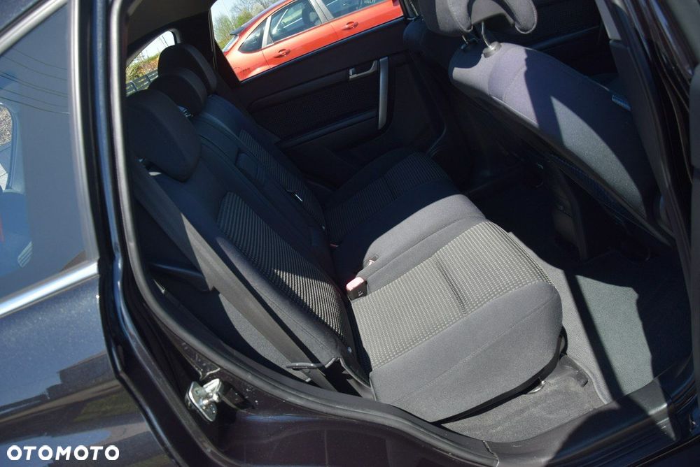 Chevrolet Captiva - 24