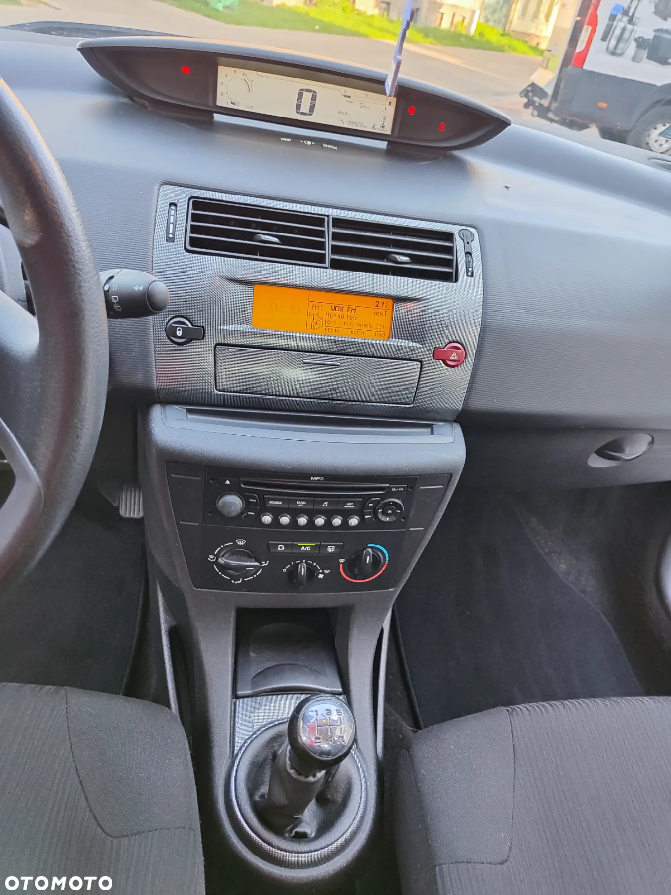 Citroën C4 1.4 16V X - 21