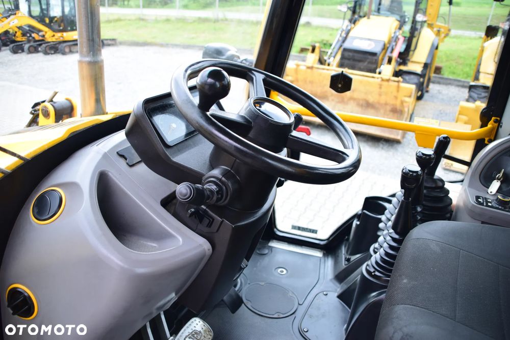 JCB 3CX Sitemaster PLUS - 19
