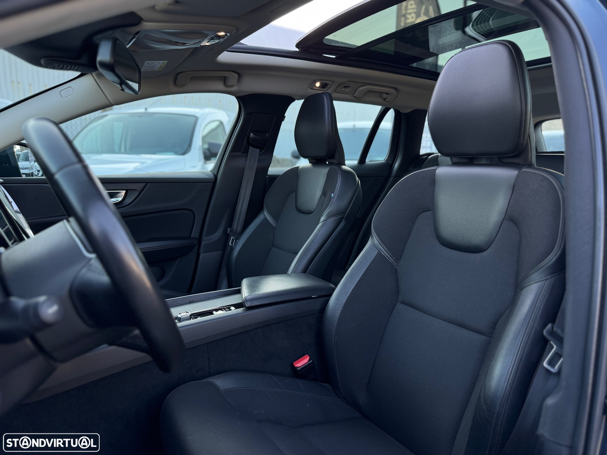 Volvo V60 2.0 D3 Momentum Geartronic - 22
