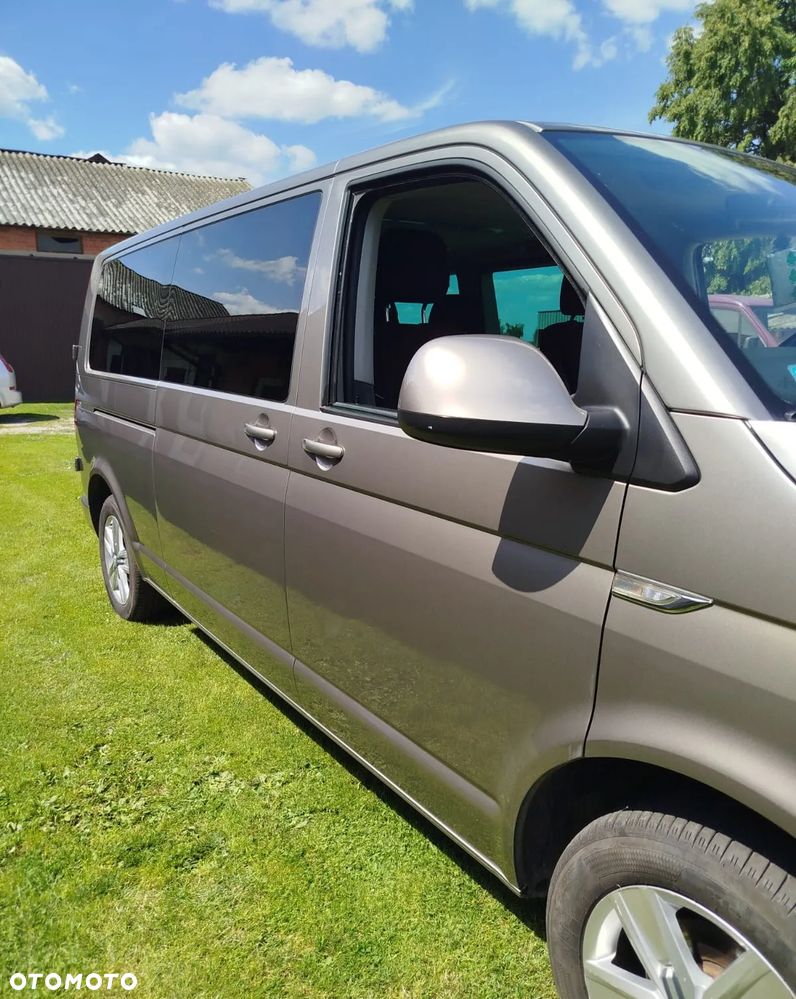 Volkswagen Caravelle - 11