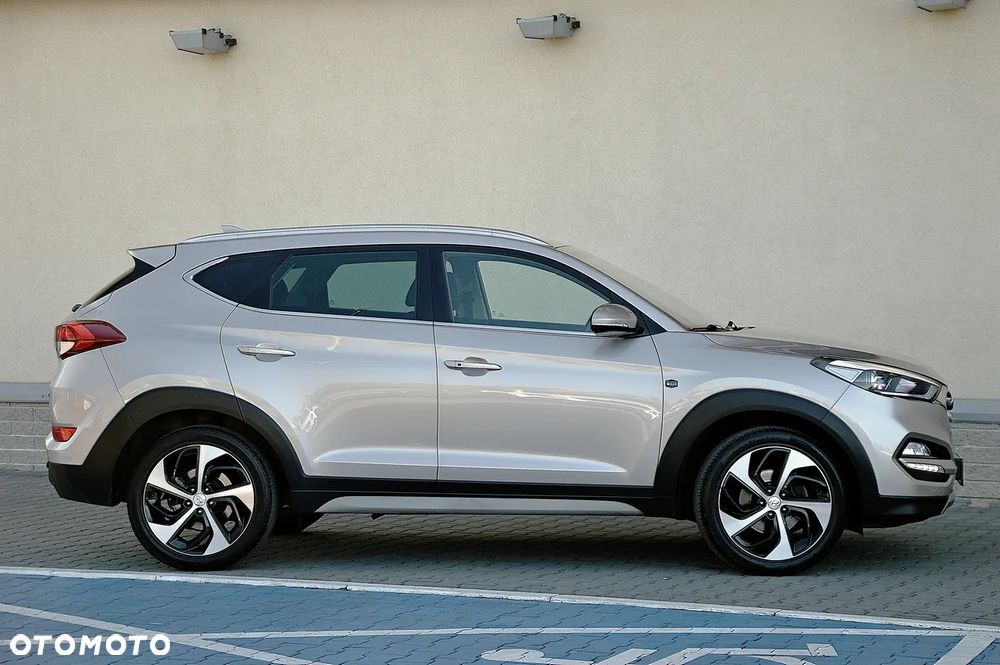 Hyundai Tucson blue 1.7 CRDi 2WD Intro Edition - 20