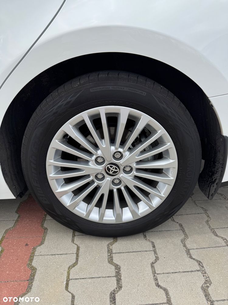 Toyota Camry 2.5 Hybrid Dynamic Force Comfort e-CVT - 28