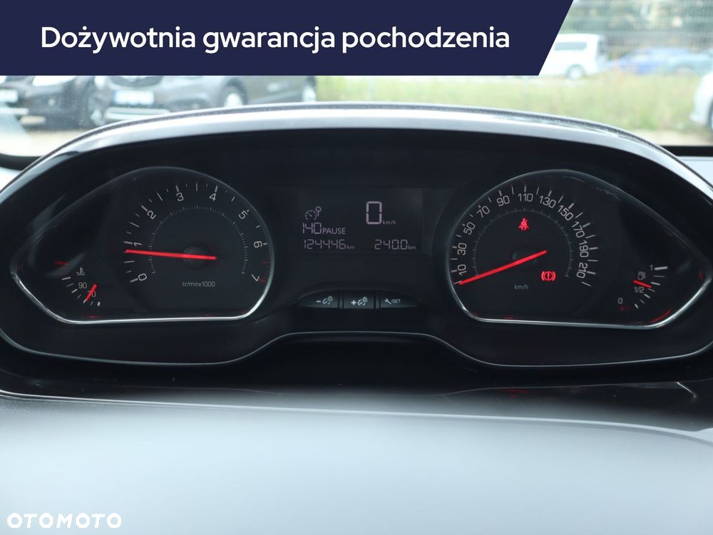 Peugeot 208 - 13